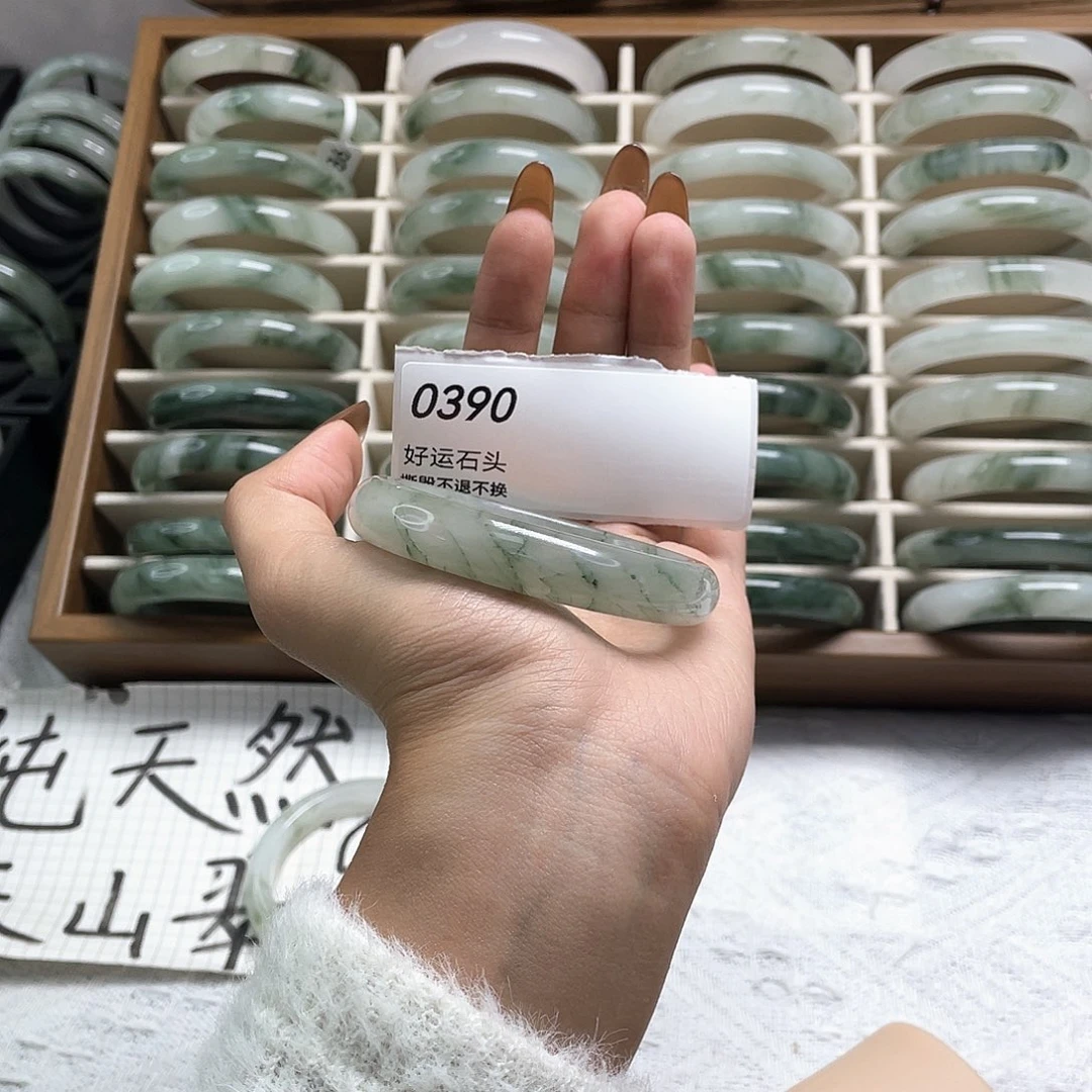 石英质玉未镶嵌手镯0390
