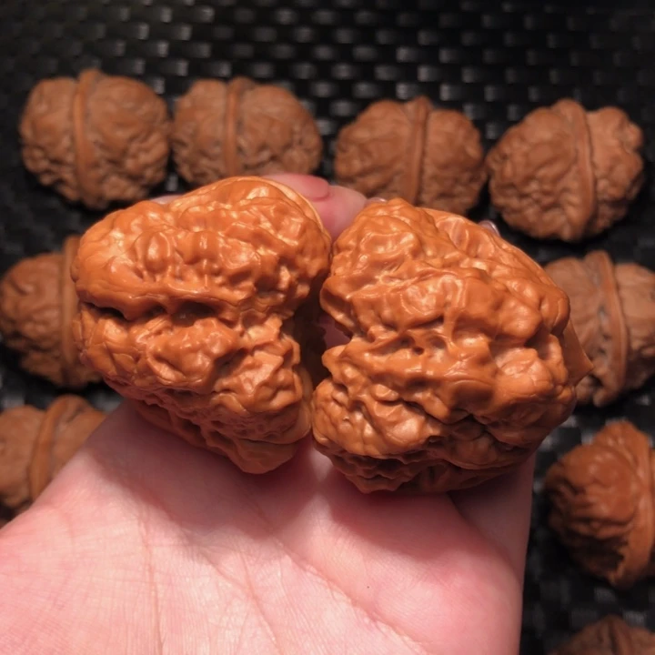 把件文玩核桃45边51肚三角箭毒蛙