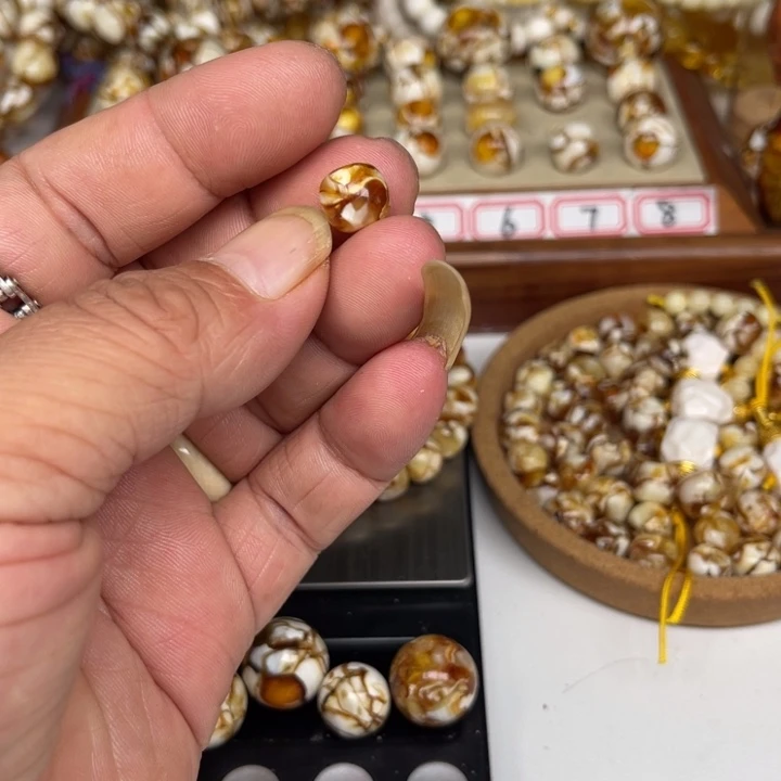 未镶嵌琥珀裸石古*古26号