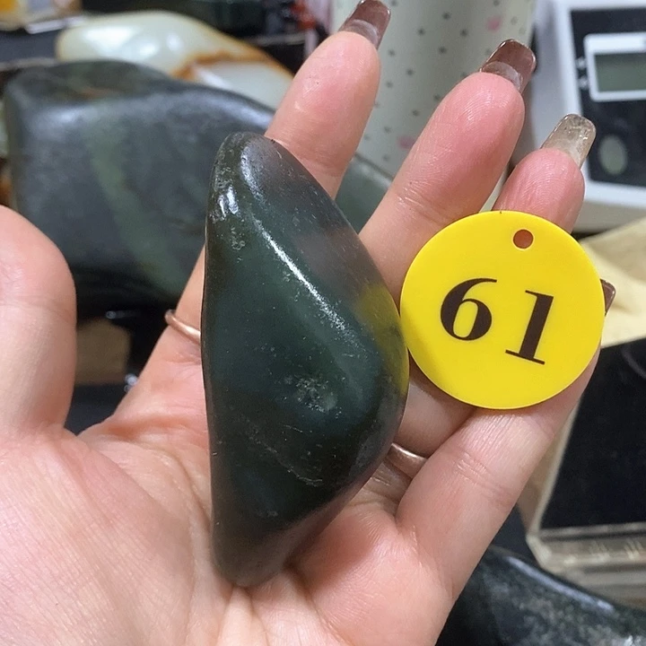 未镶嵌和田玉（糖玉）挂件