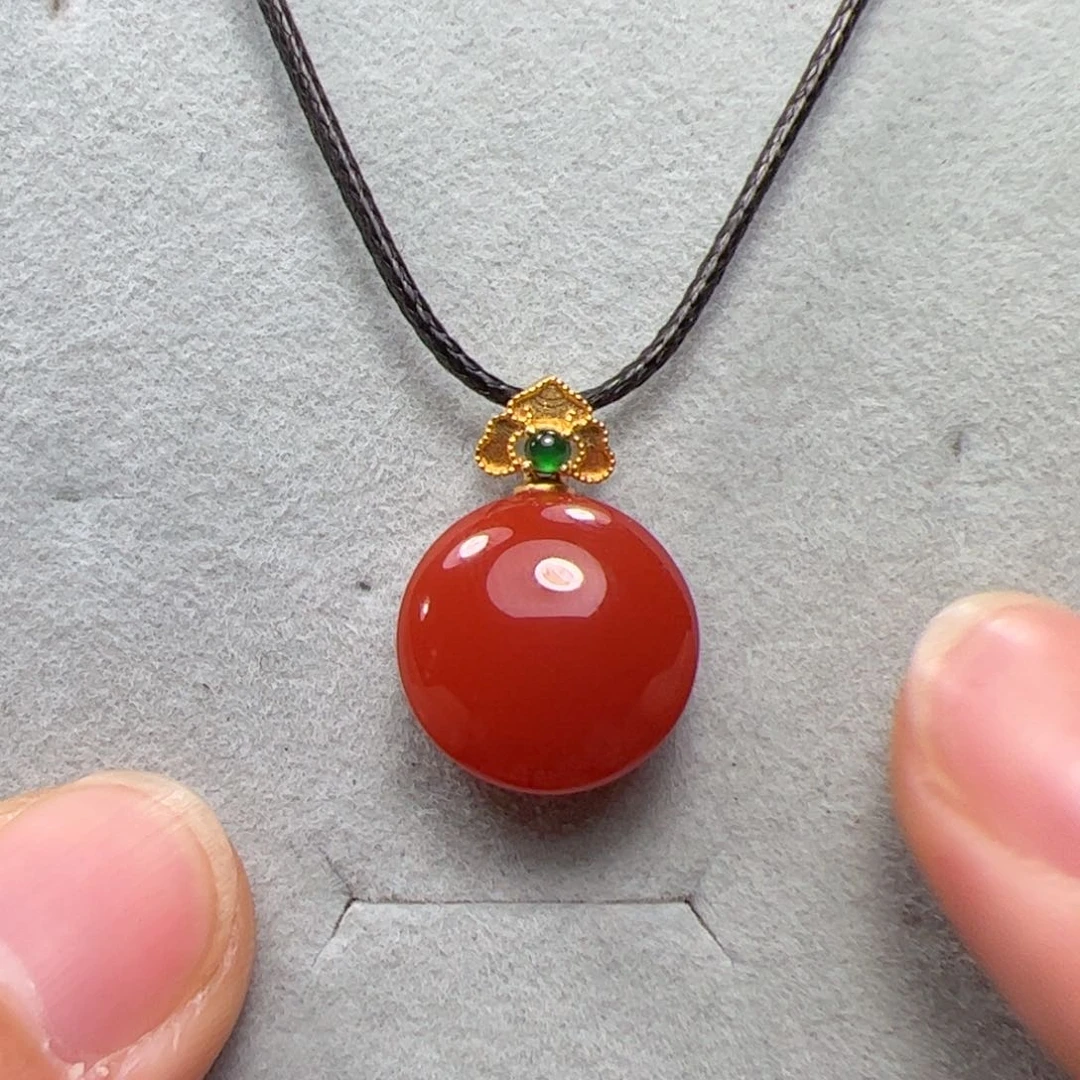 南红玛瑙吊坠18K金镶嵌