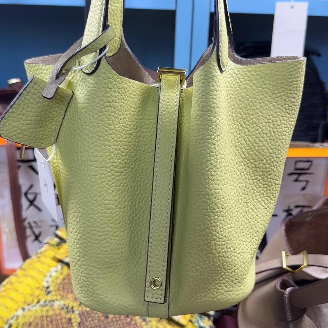 黄牛皮（革）水牛皮（革）头层牛皮山羊皮（革）