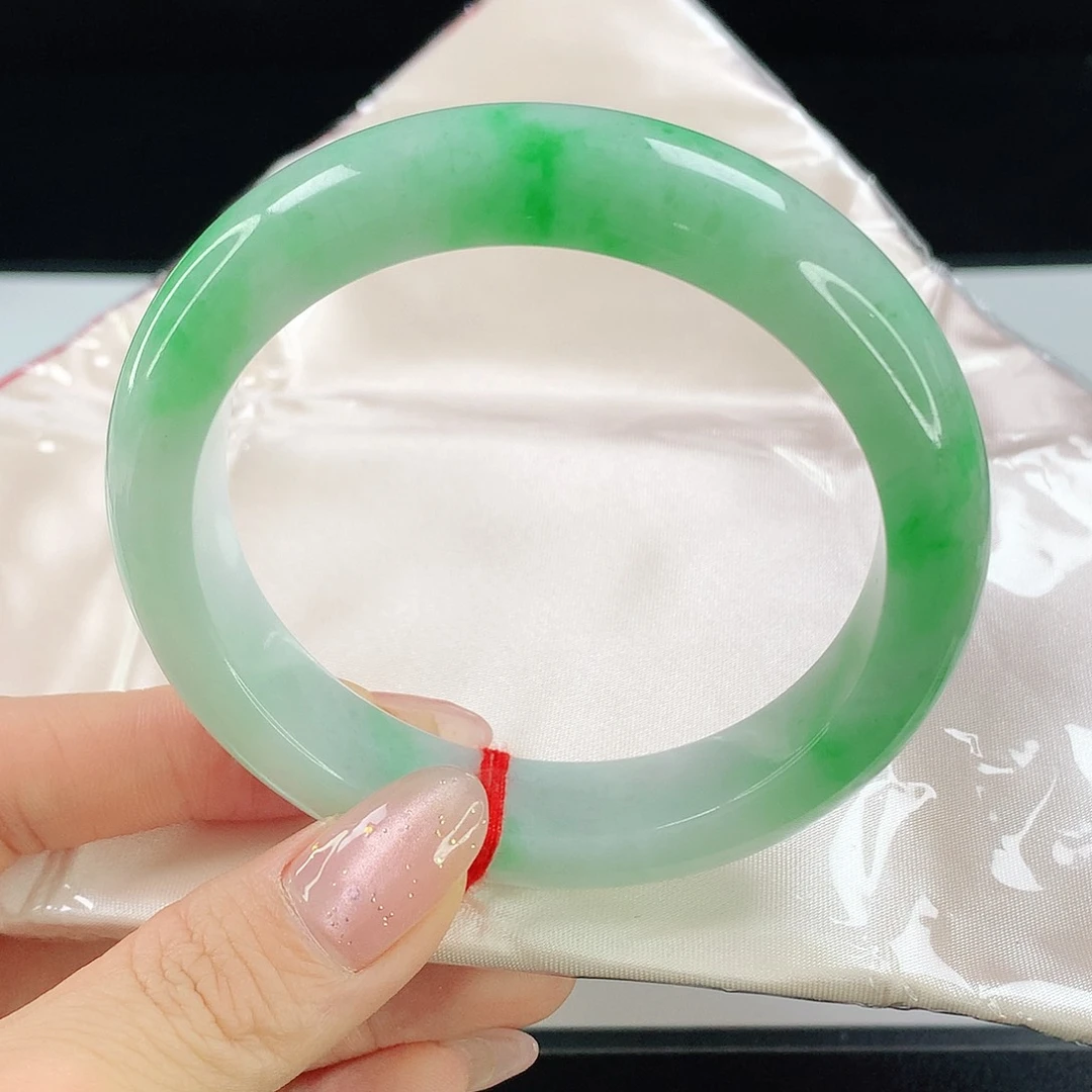 翡翠手镯未镶嵌639翡翠