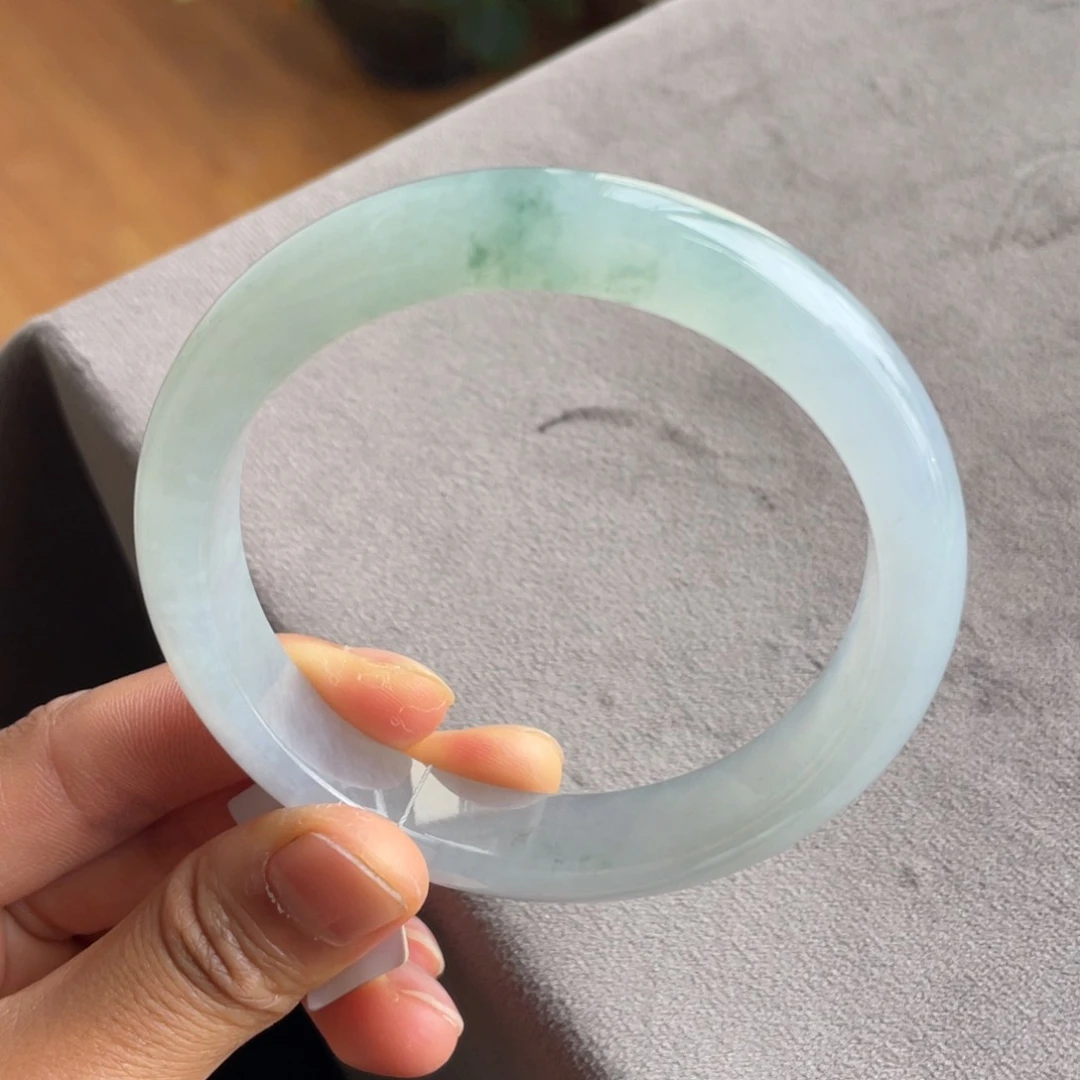 未镶嵌手镯翡翠飘花
