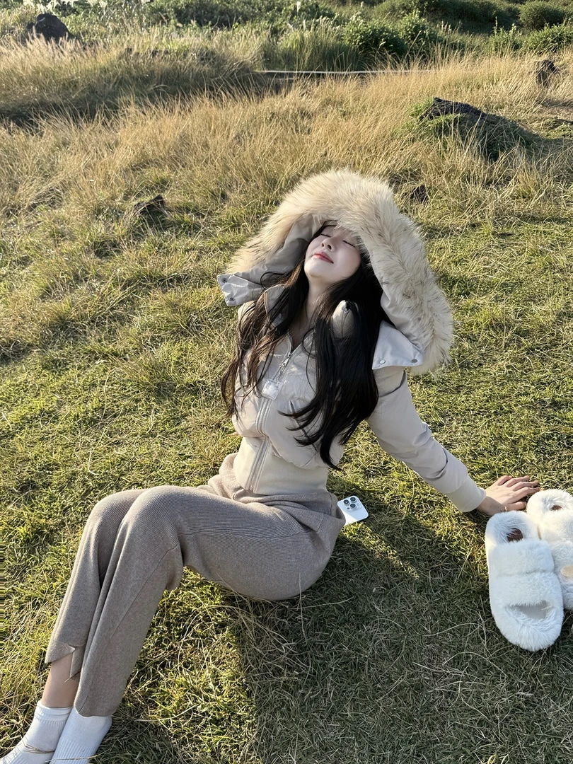 Ec轻熟风日常款羽绒服  90新国标白鸭绒外套貉子毛领收腰短款