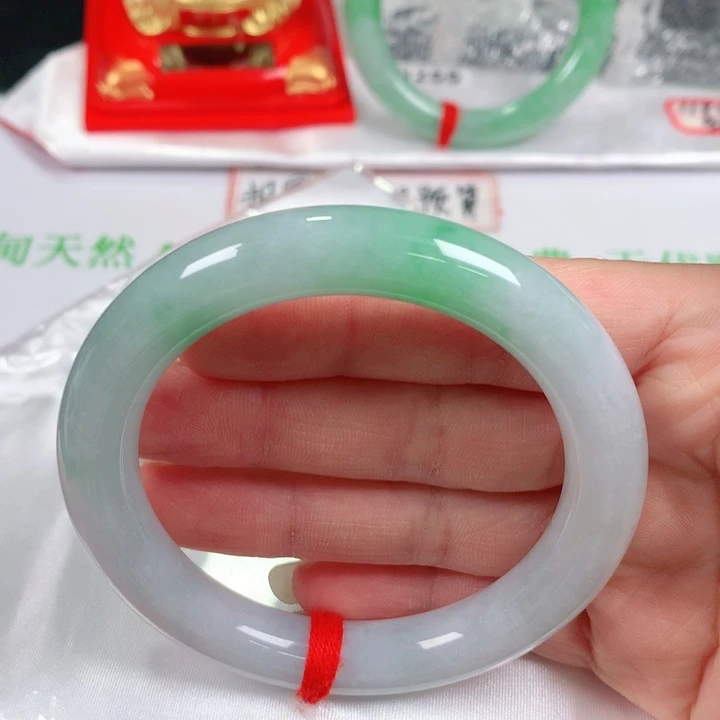 未镶嵌手镯翡翠 编号0269 圆条56
