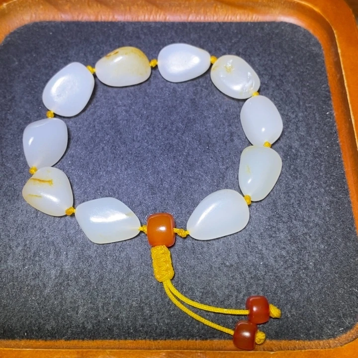 和田玉未镶嵌手串