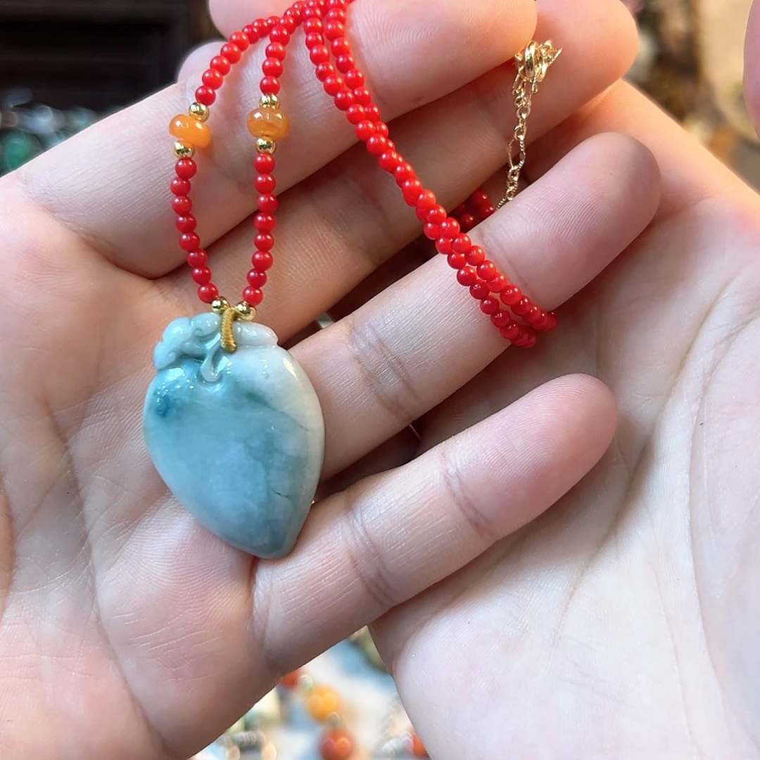 翡翠颈饰未镶嵌吊坠