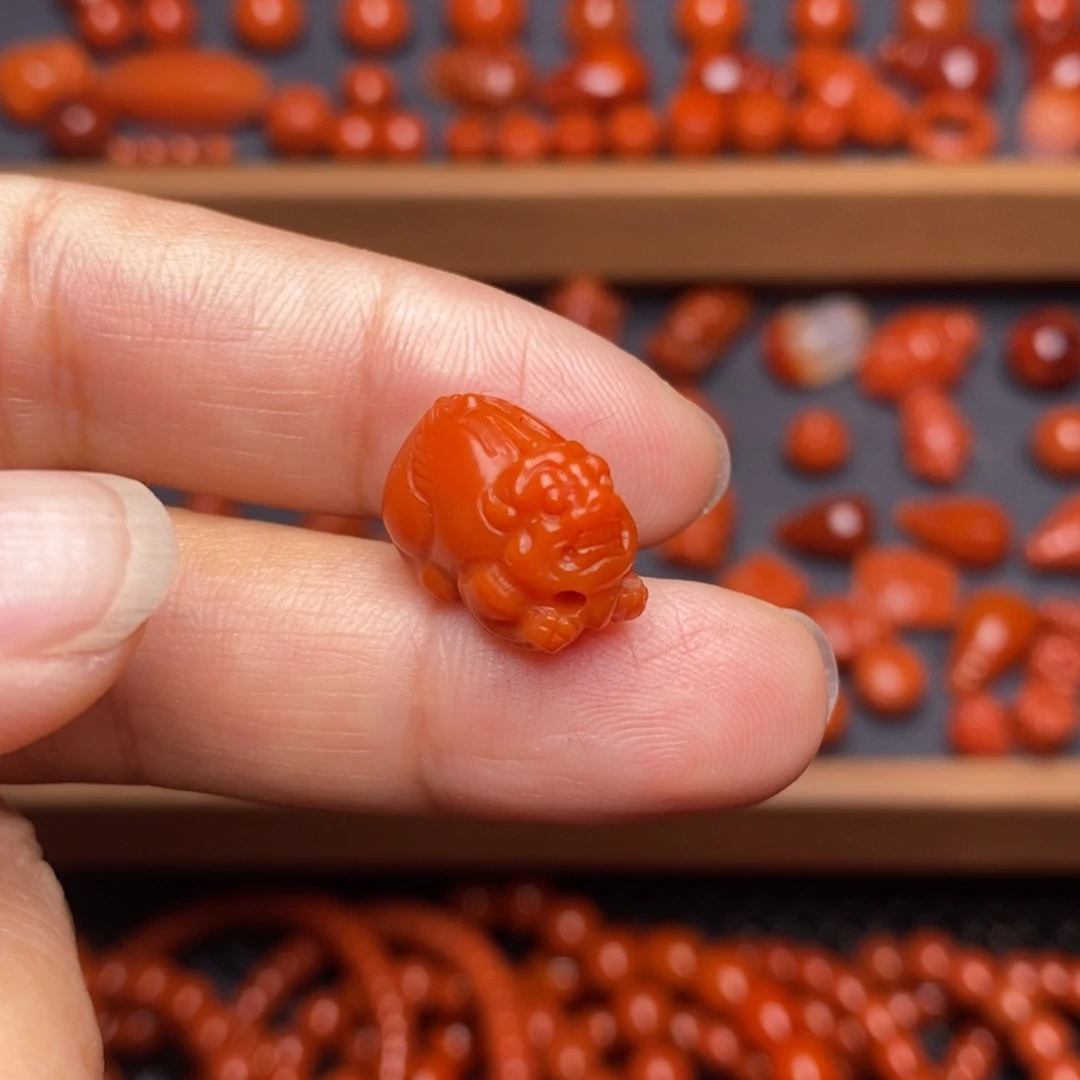 南红玛瑙配饰未镶嵌貔貅16.8*11.3