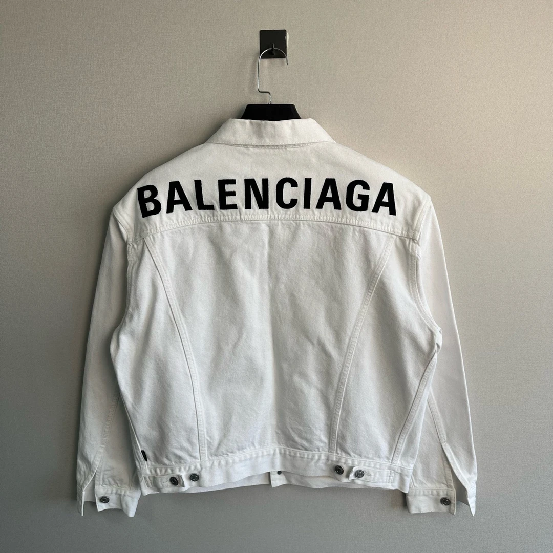 99新 Balenciaga/巴黎世家 白色背后字母牛仔夹克/44码/价10700