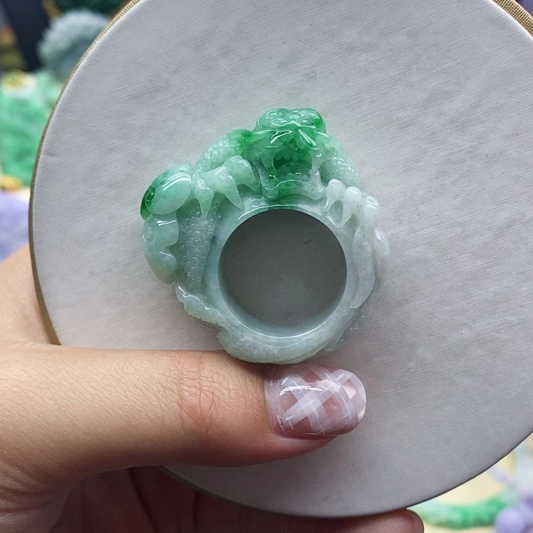 翡翠戒圈未镶嵌戒圈