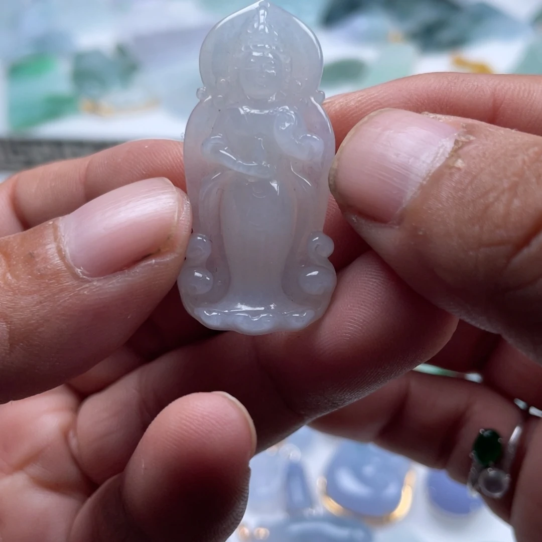 翡翠未镶嵌颈饰翡翠净瓶观音