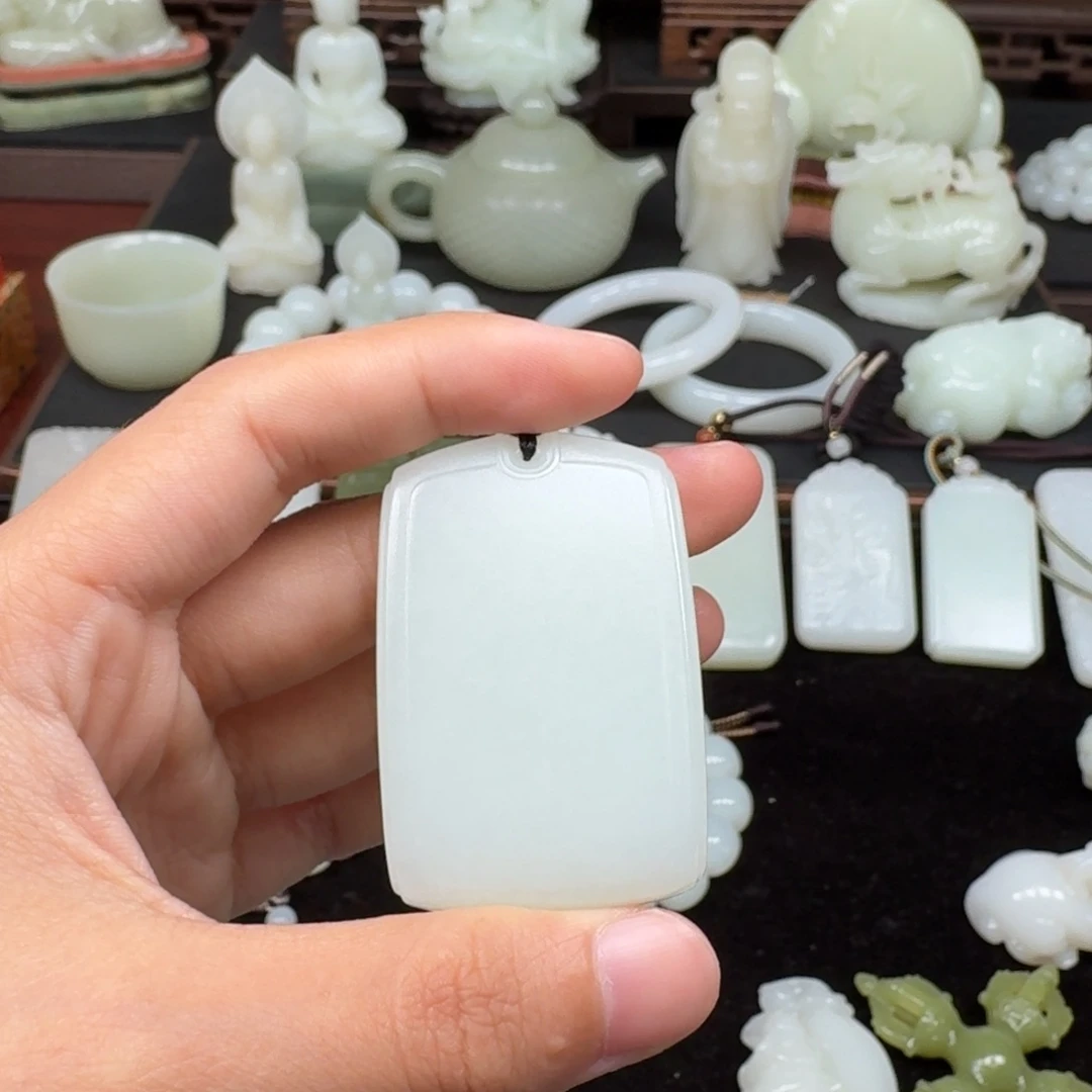 【闪购商品】和田玉未镶嵌挂件德**下