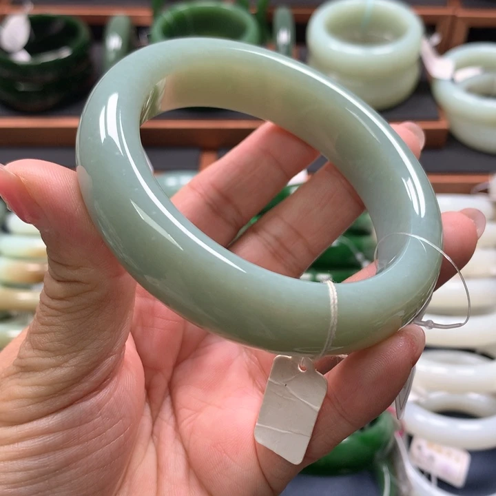 【闪购商品】未镶嵌手镯和田玉74