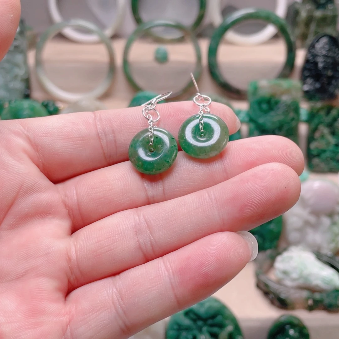 独山玉未镶嵌颈饰