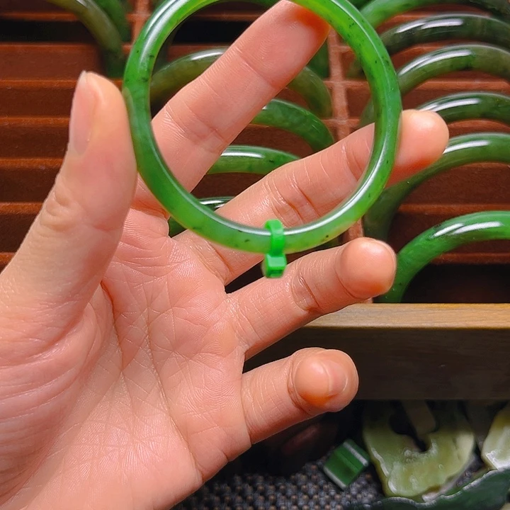 未镶嵌和田玉珠宝半成品俏*婆