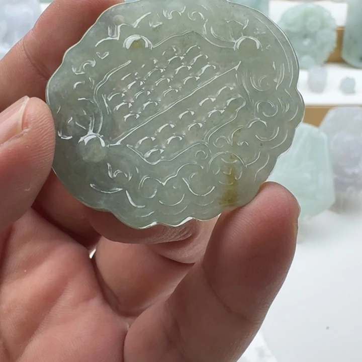 翡翠未镶嵌颈饰天然缅甸A货翡翠