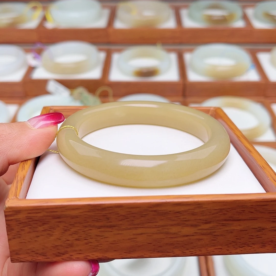 和田玉手镯未镶嵌58.6