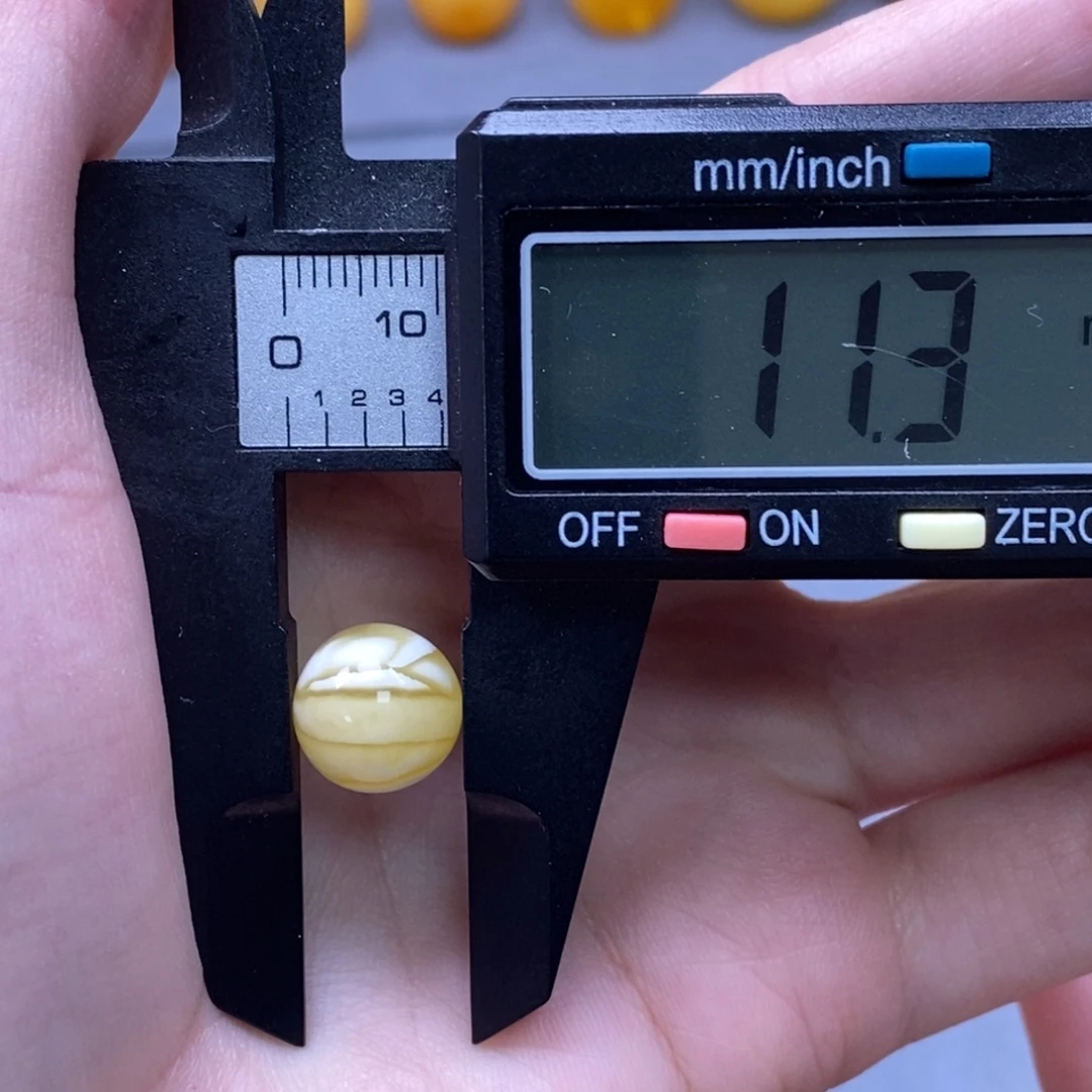 裸石琥珀未镶嵌纯天然