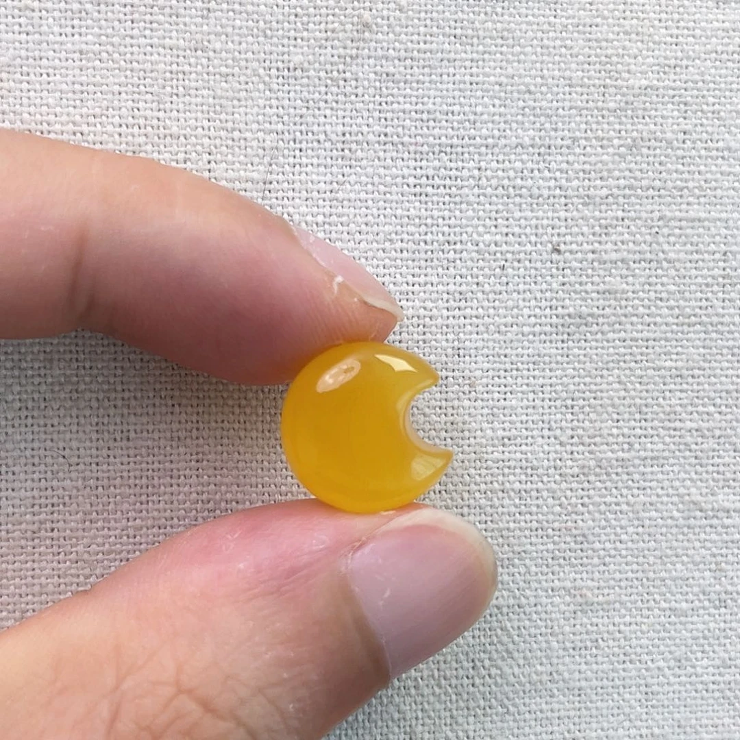 琥珀未镶嵌裸石月亮