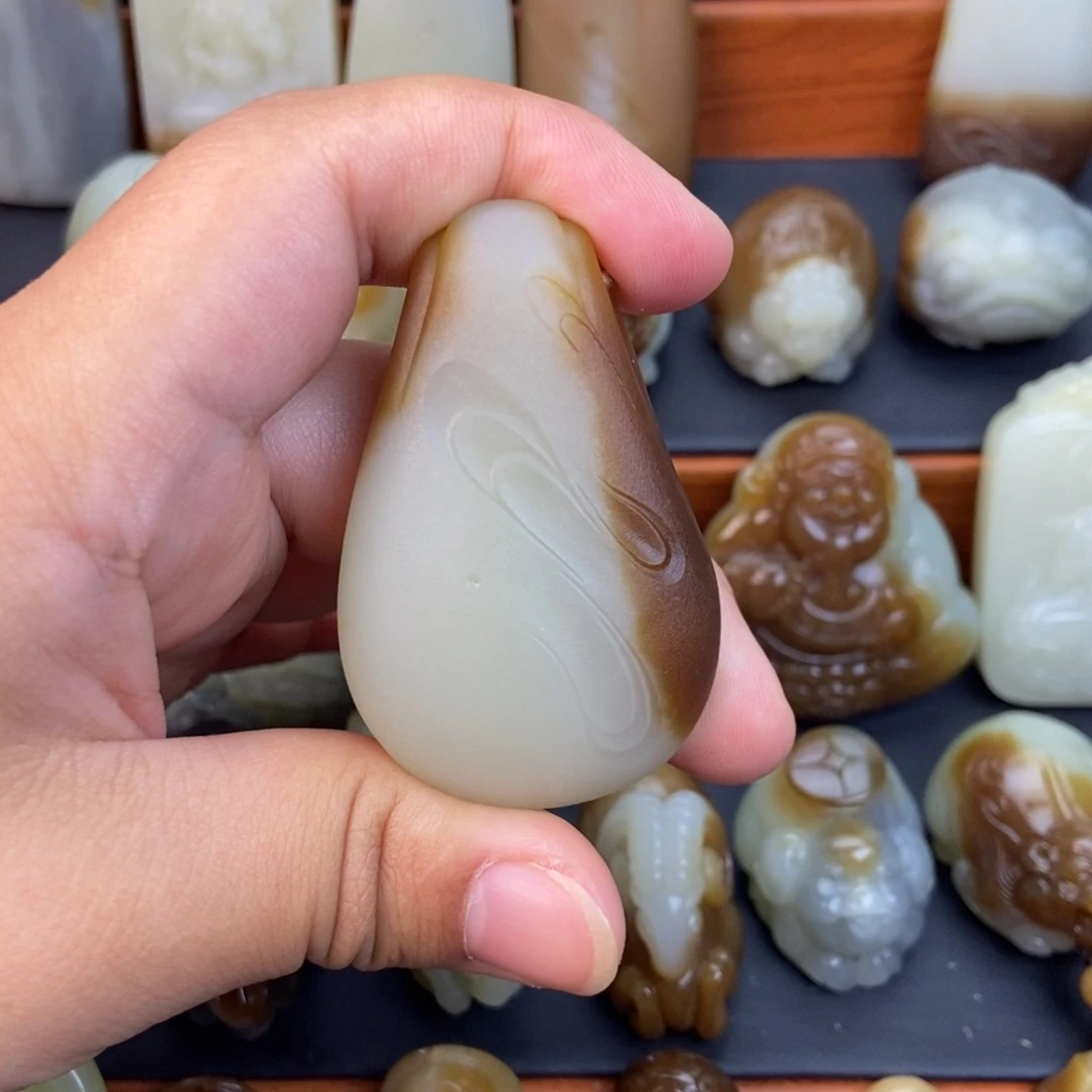 和田玉（糖玉）未镶嵌颈饰诚**信定制