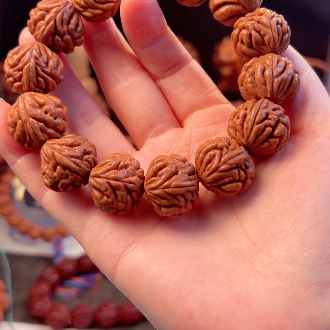 【闪购商品】桃核吊坠?****?20尺寸豹子头