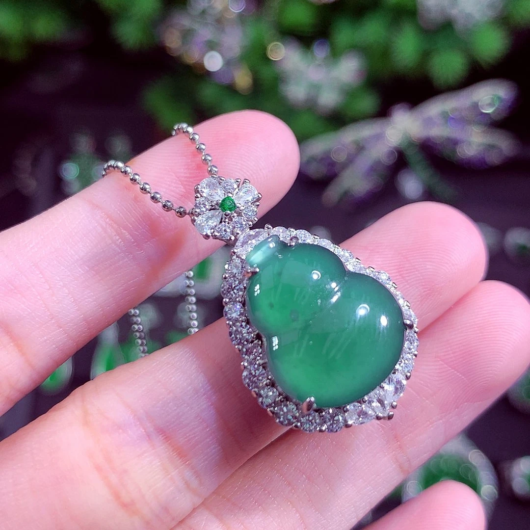 颈饰未镶嵌翡翠天然