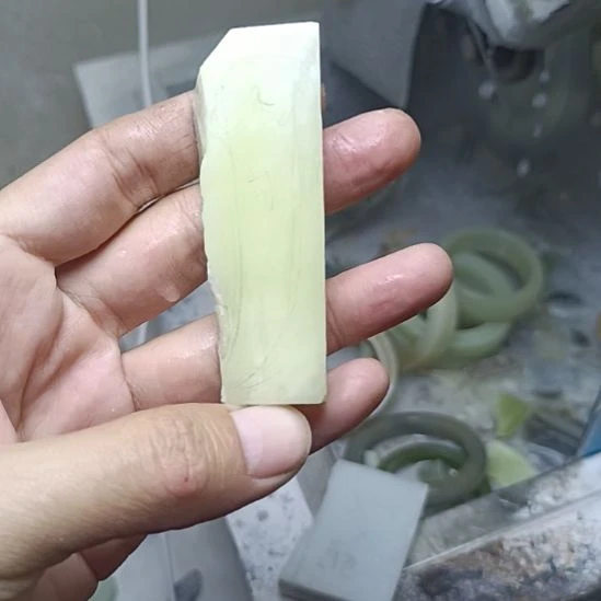 和田玉未镶嵌珠宝半成品
