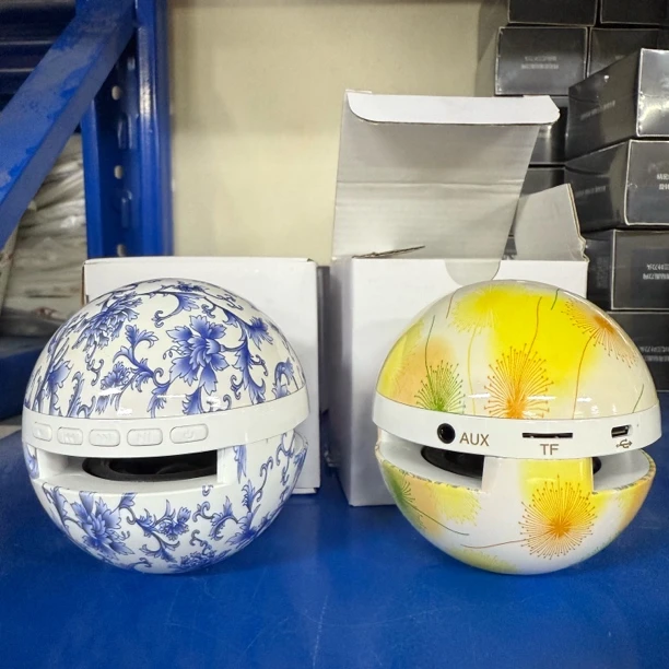 准新品  球形蓝牙小音箱 颜色不挑混发