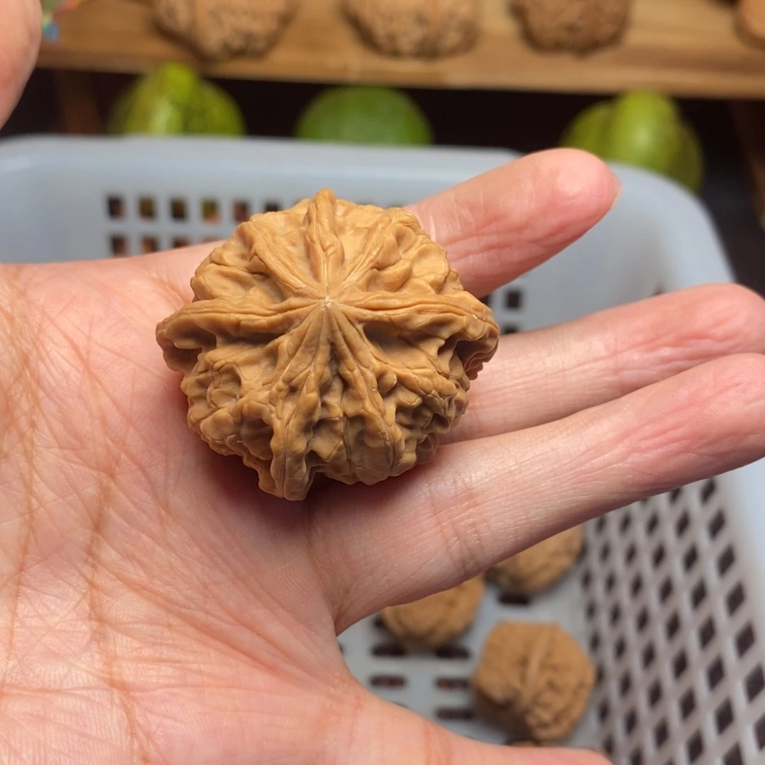 蜻***蜓把件文玩核桃尺寸