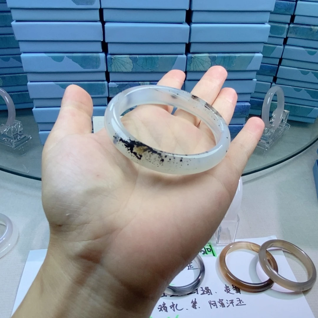 玛瑙/玉髓手镯未镶嵌