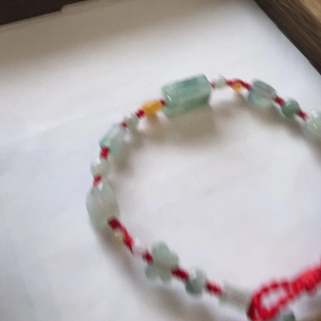 小****翡翠未镶嵌颈饰200