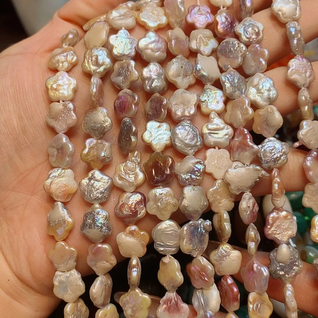 玛瑙/玉髓散珠巴洛克五瓣花一条