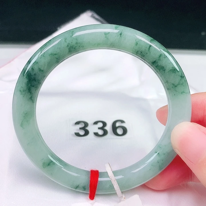 翡翠未镶嵌手镯翡翠手镯