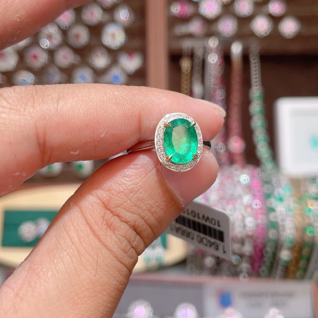 戒指祖母绿18K金镶嵌1.64ct