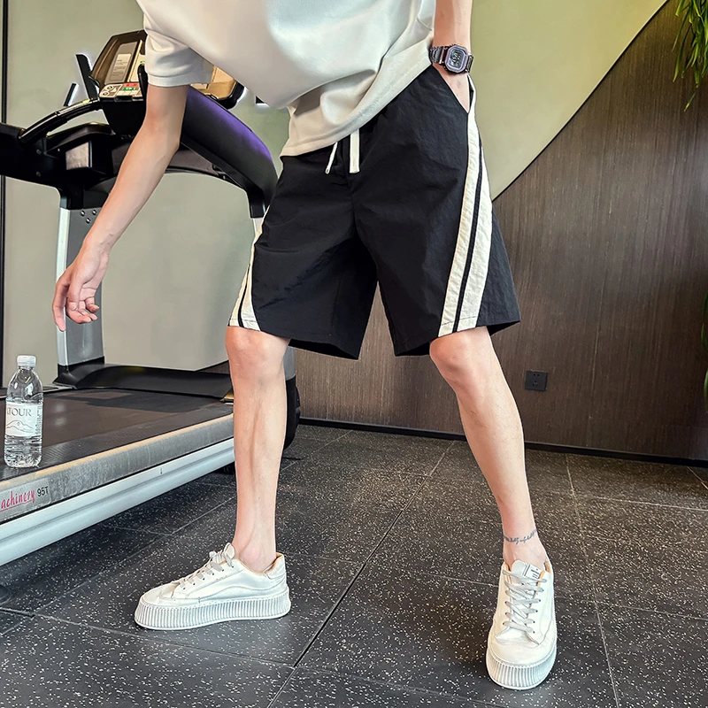 条纹速干短裤男士夏季薄款潮牌宽松运动休闲五分沙滩中马裤子外穿