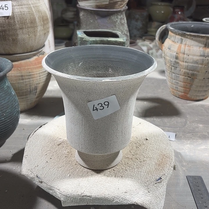 摆件陶高17 外口，有孔，439