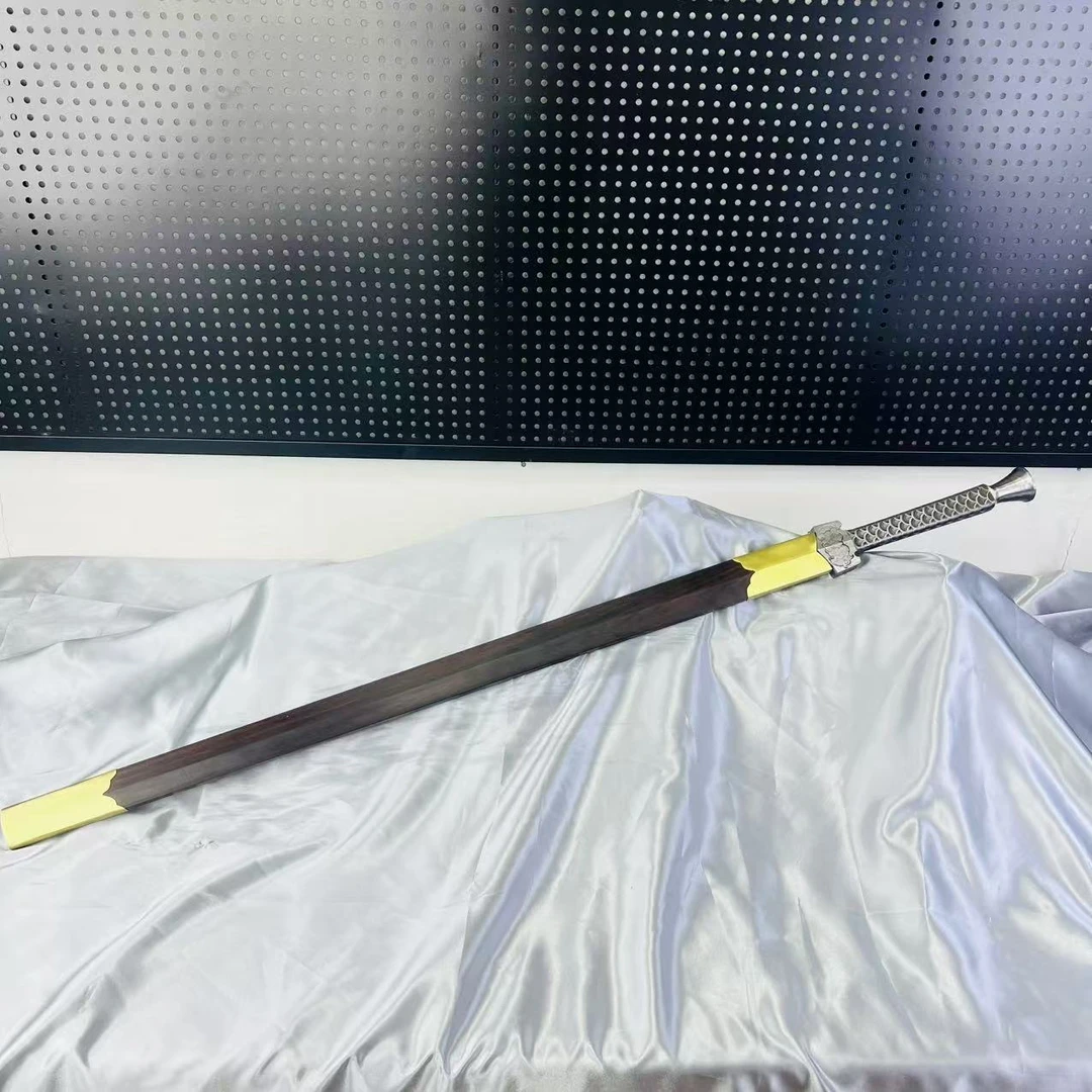 汉尊剑龙泉一体成型工艺扭转花纹钢手工雕刻黑檀木翘工艺品未开刃