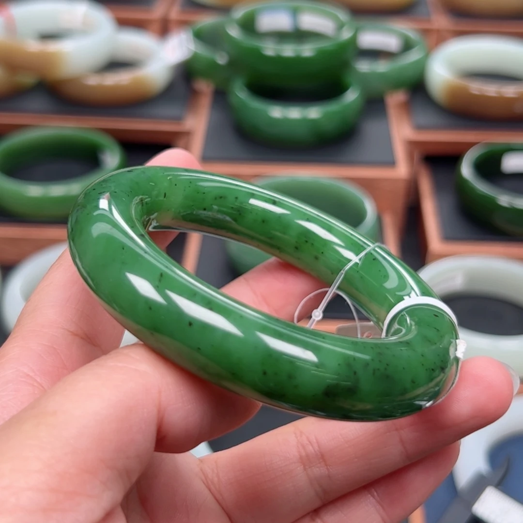 未镶嵌手镯和田玉（碧玉）舒**妹