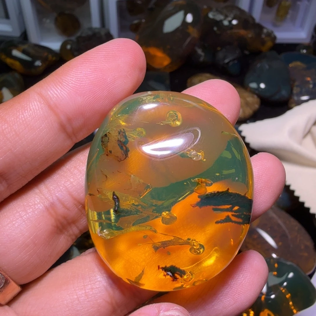 期***许琥珀未镶嵌裸石，，，