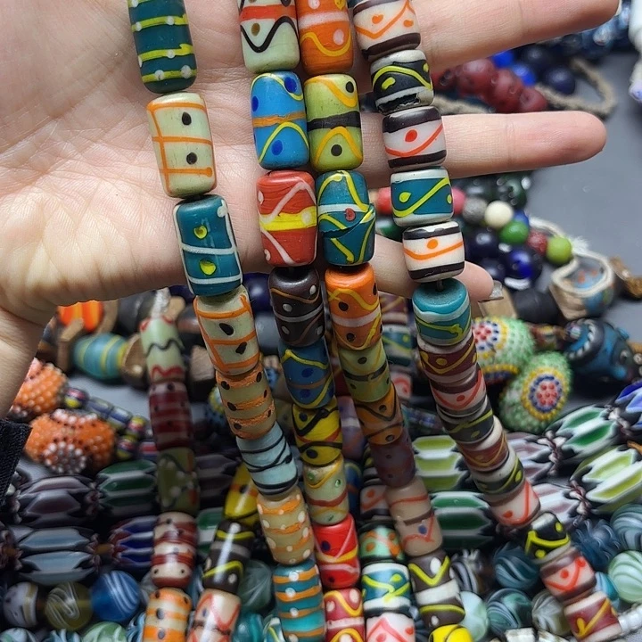 琉璃颈饰尼泊尔彩绘一条，喊我选