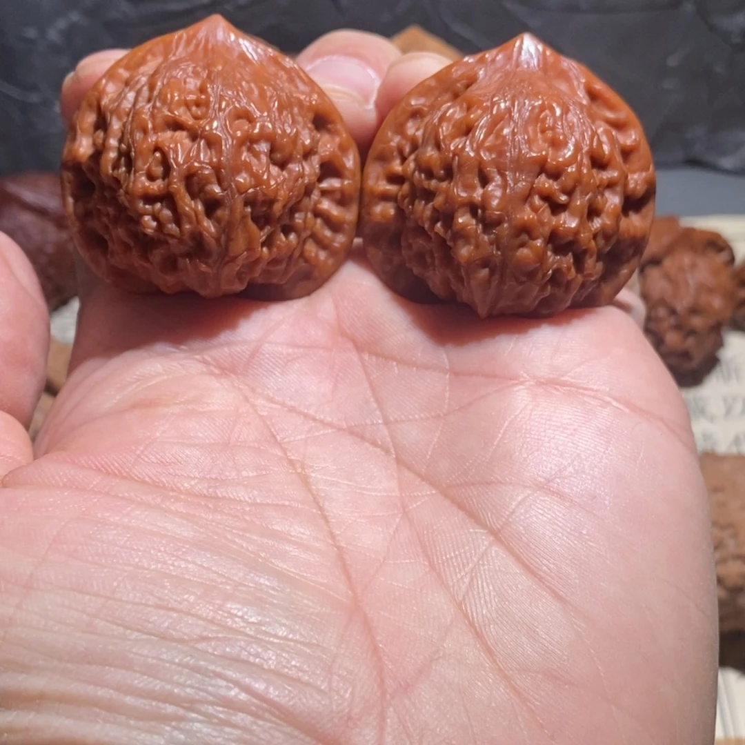 8****文玩核桃吊坠39.5七步沟回血