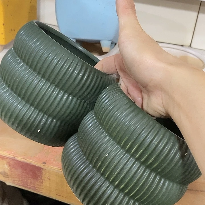 摆件陶盆有孔 瑕疵介意勿拍