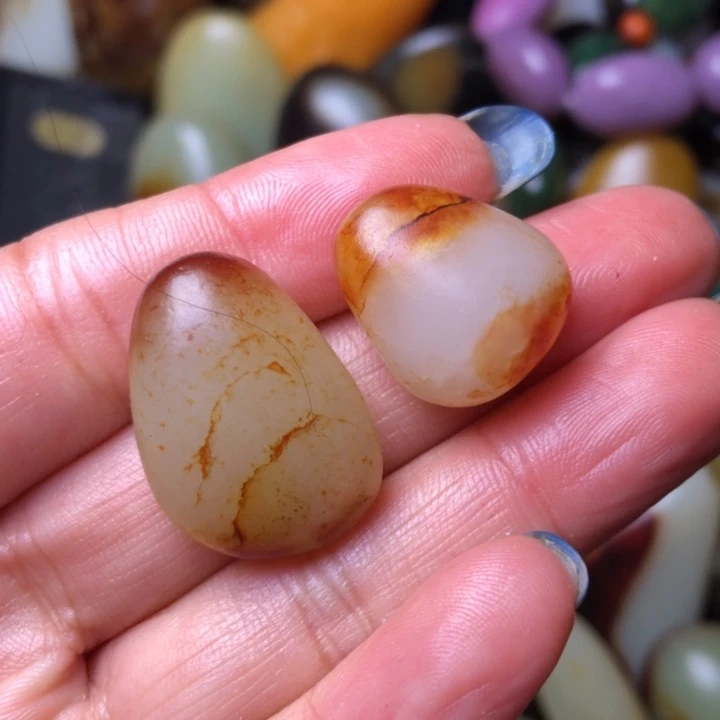 和田玉未镶嵌珠宝奇石