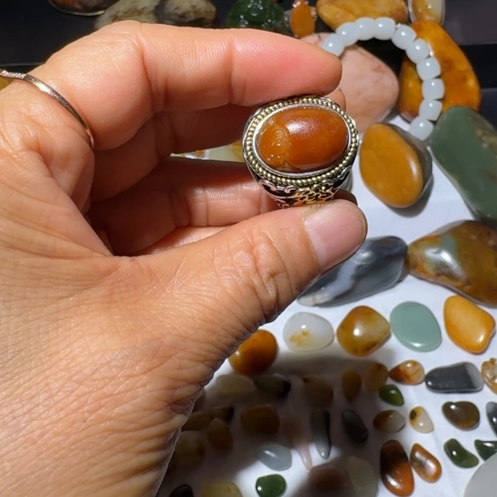 手环做工精细做工精细工艺好料子细腻精致大方佩戴方便实用大方