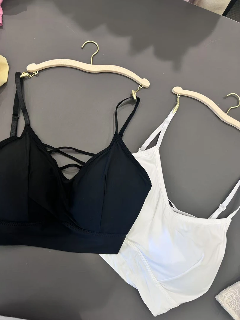 内衣美背黑白两色可穿120-200斤