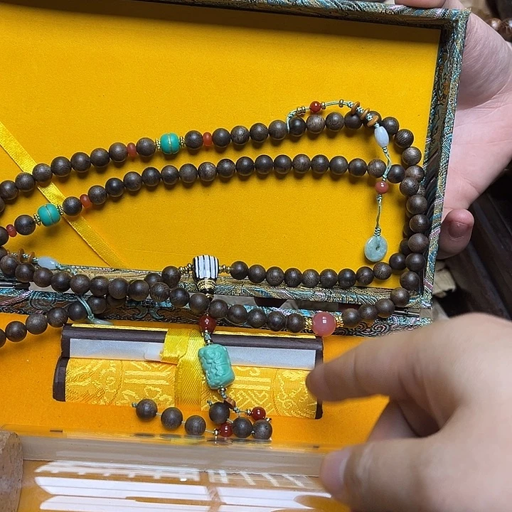 大叶紫檀（黑酸枝木类）