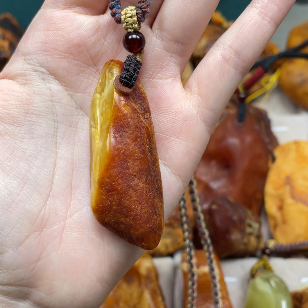 琥珀珠宝奇石未镶嵌