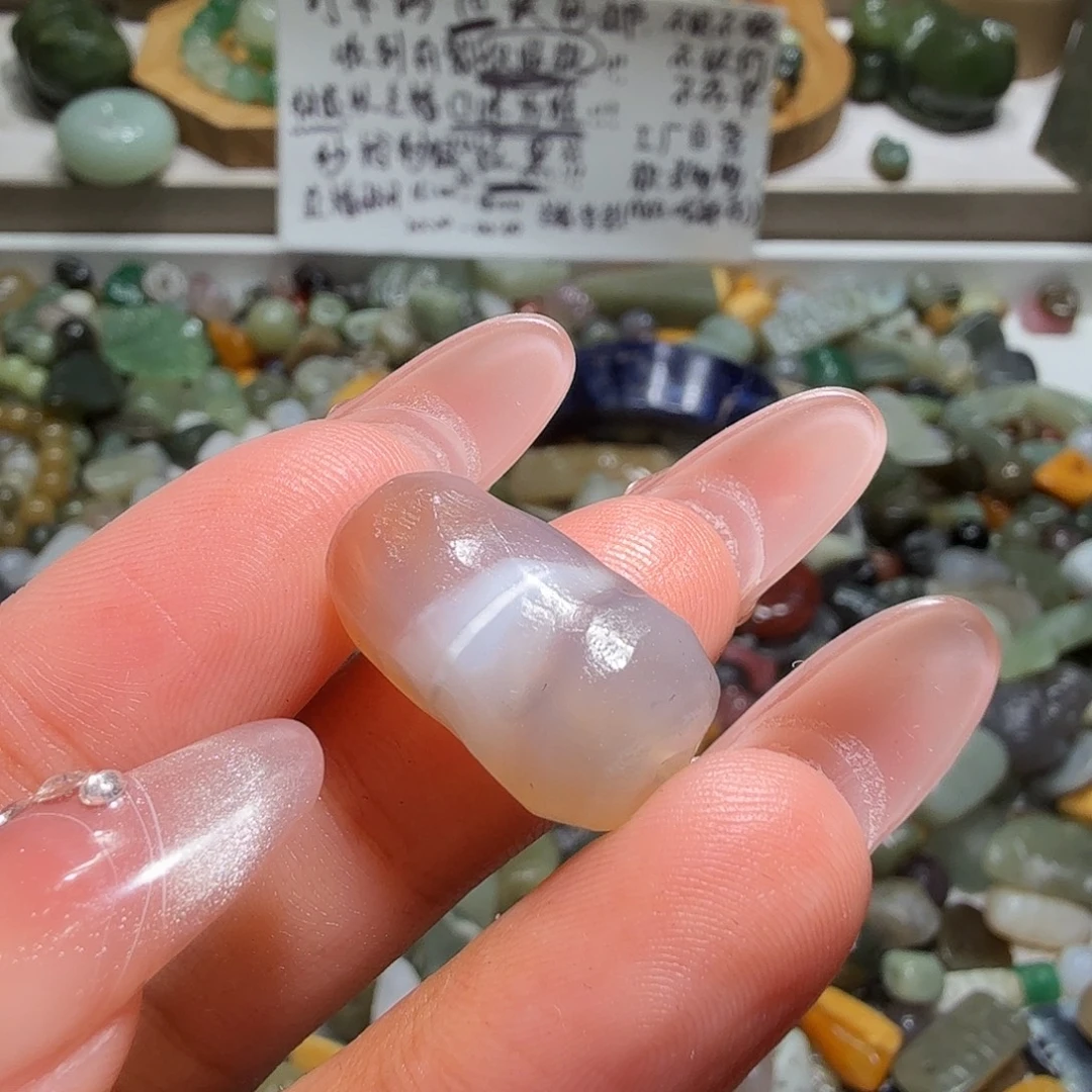 喜***多和田玉未镶嵌珠宝奇石
