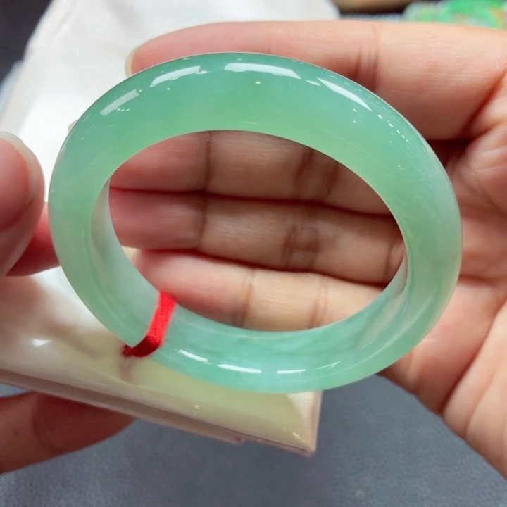 翡翠未镶嵌手镯天然缅甸A货翡翠